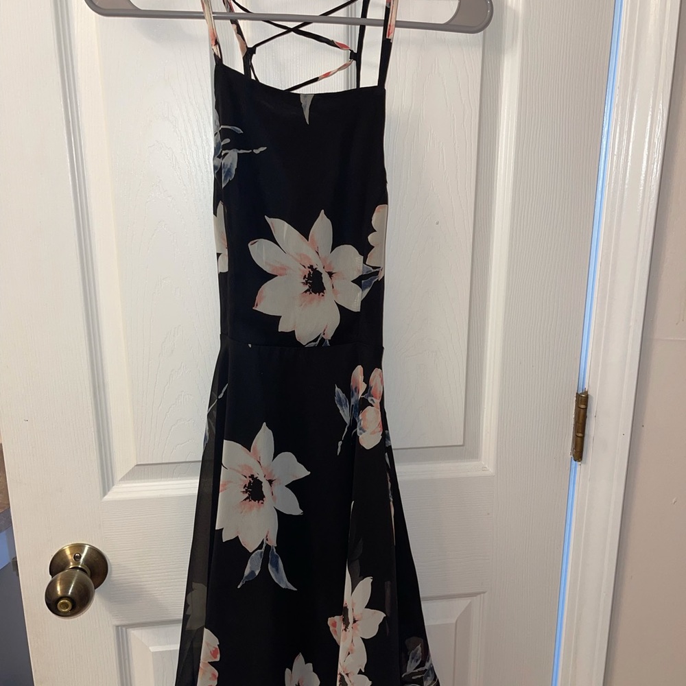 Lulu’s Dress - Picture 5 of 6